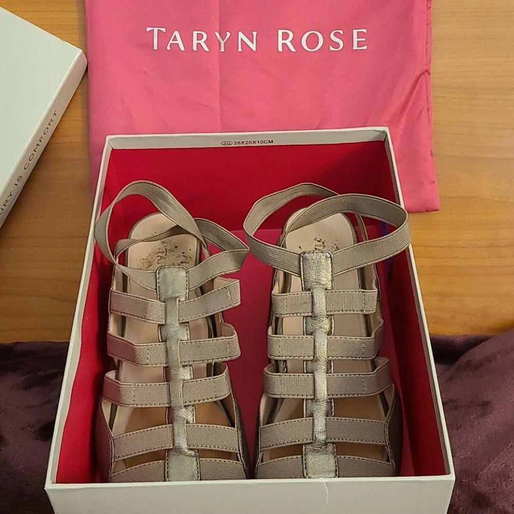 Taryn Rose shoes _ Reesa quartz ms 7 1/2